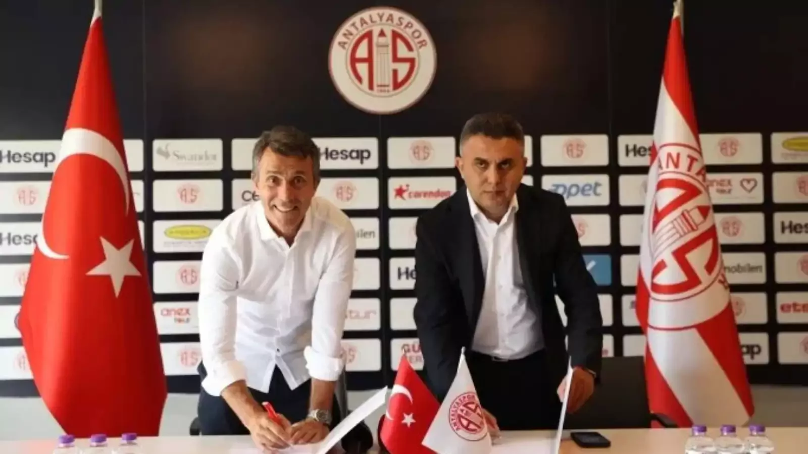 Antalyaspor'da Bülent Korkmaz dönemi resmen başladı