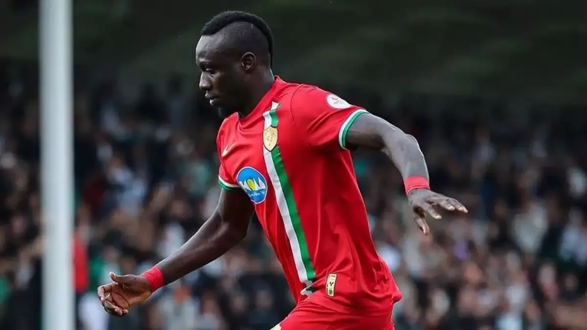 Diagne şampiyonun ilgisini çekti: Kesenin ağzını açtılar!