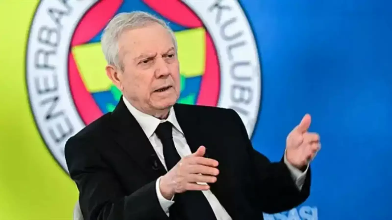 Aziz Yıldırım'dan dev hamle! Ezeli rakibin kalbini alıyor!