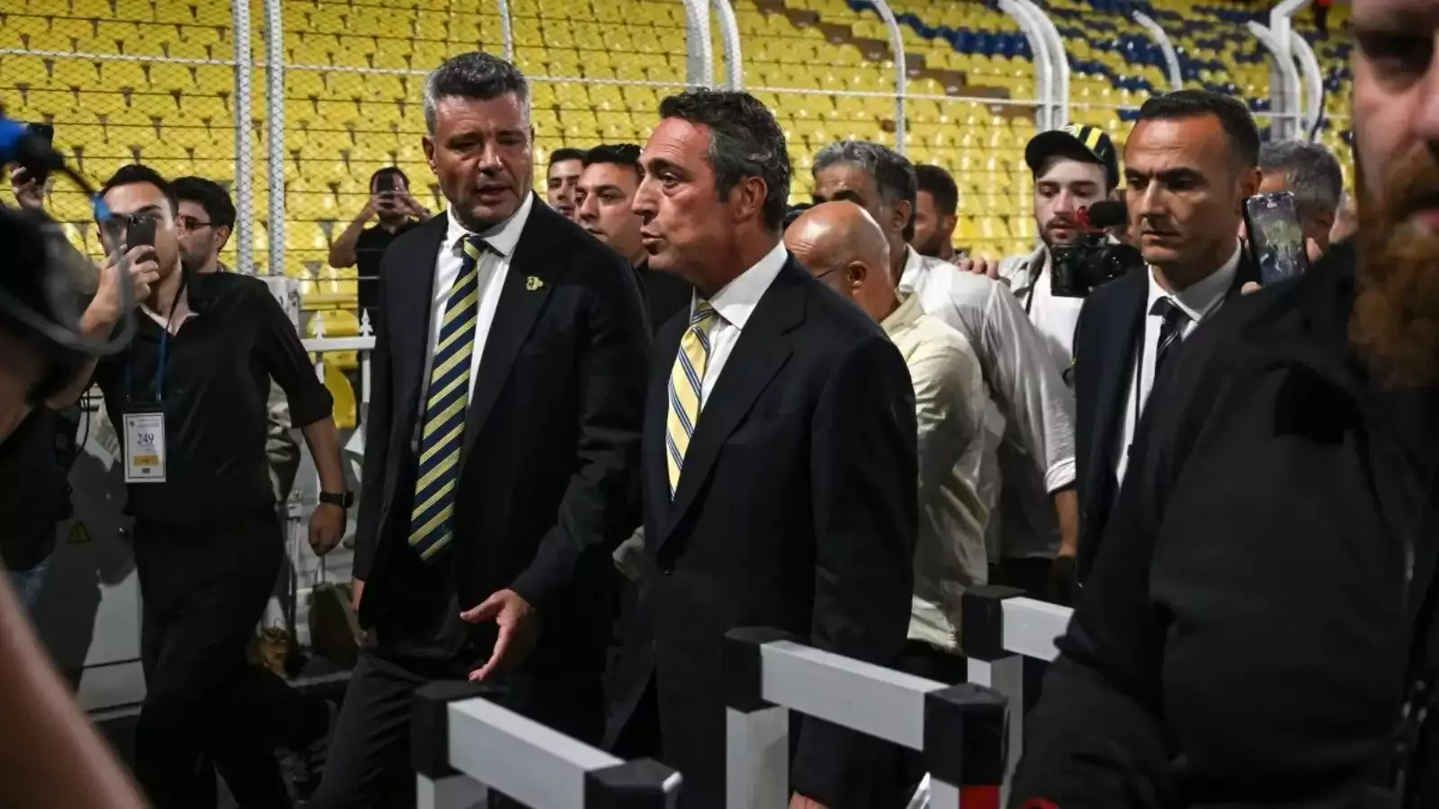 Fenerbahçe'de Ali Koç ve Sadettin Saran dönemleri ibra edildi