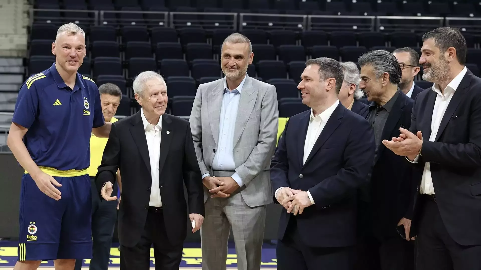 Aziz Yıldırım, Fenerbahçe Beko'yu ziyaret etti