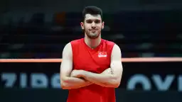 Milli voleybolcu Efe Bayram, Volley Prata ile anlaştı