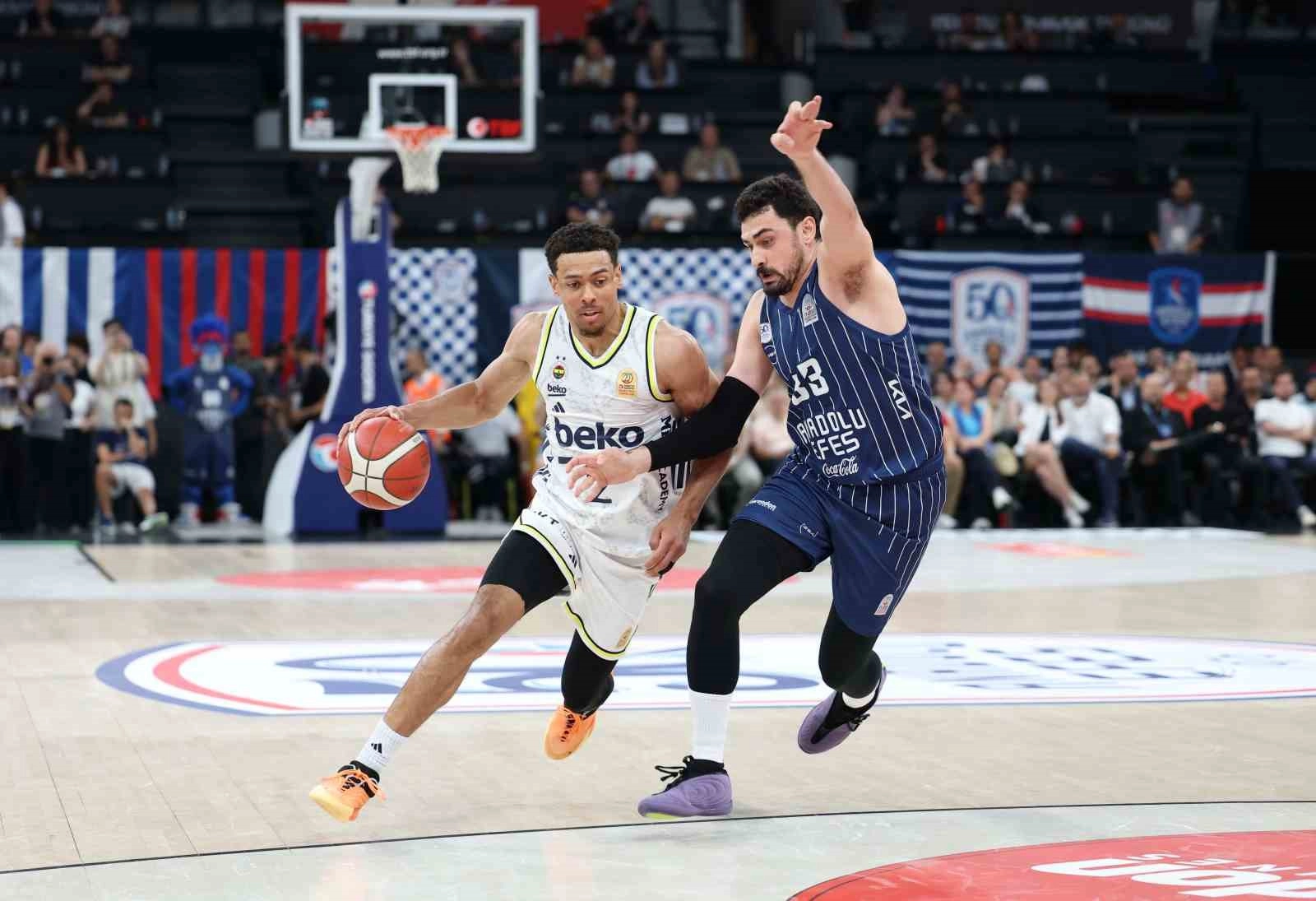 (Yazılı Özet) Anadolu Efes - Fenerbahçe Beko Maç Sonucu: 93-