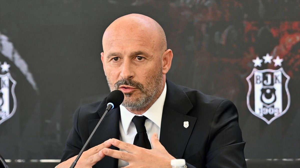 Beşiktaş'ın yeni teknik direktörü Vincenzo Italiano, 3 futbo