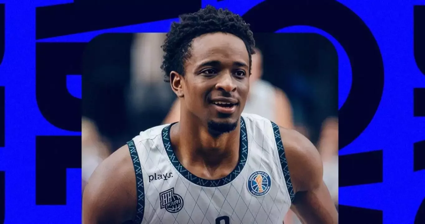 TOFAŞ, ABD'li basketbolcu Zach Nutall'ı kadrosuna kattı