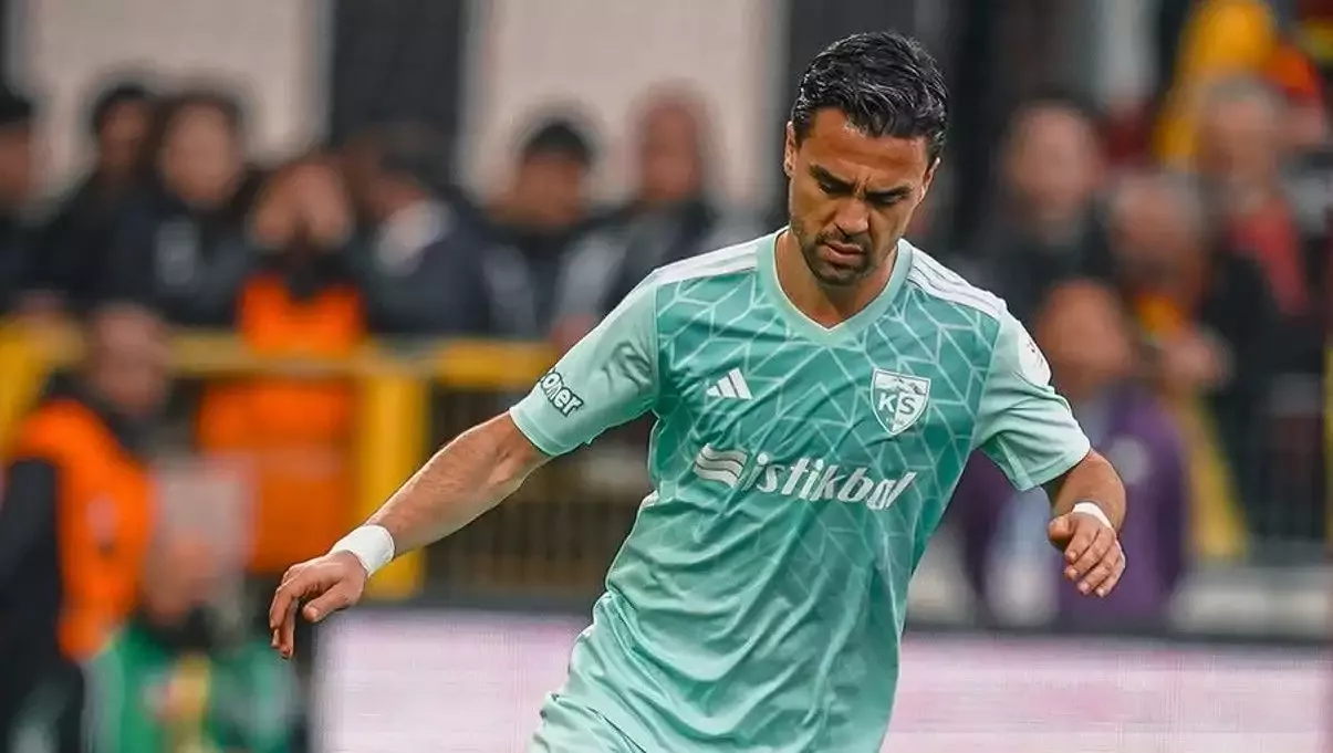 Kayserispor'dan Furkan Soyalp'in sözleşmesini tek taraflı feshetmesi hakkında açıklama: "Hukuken geçersiz" 