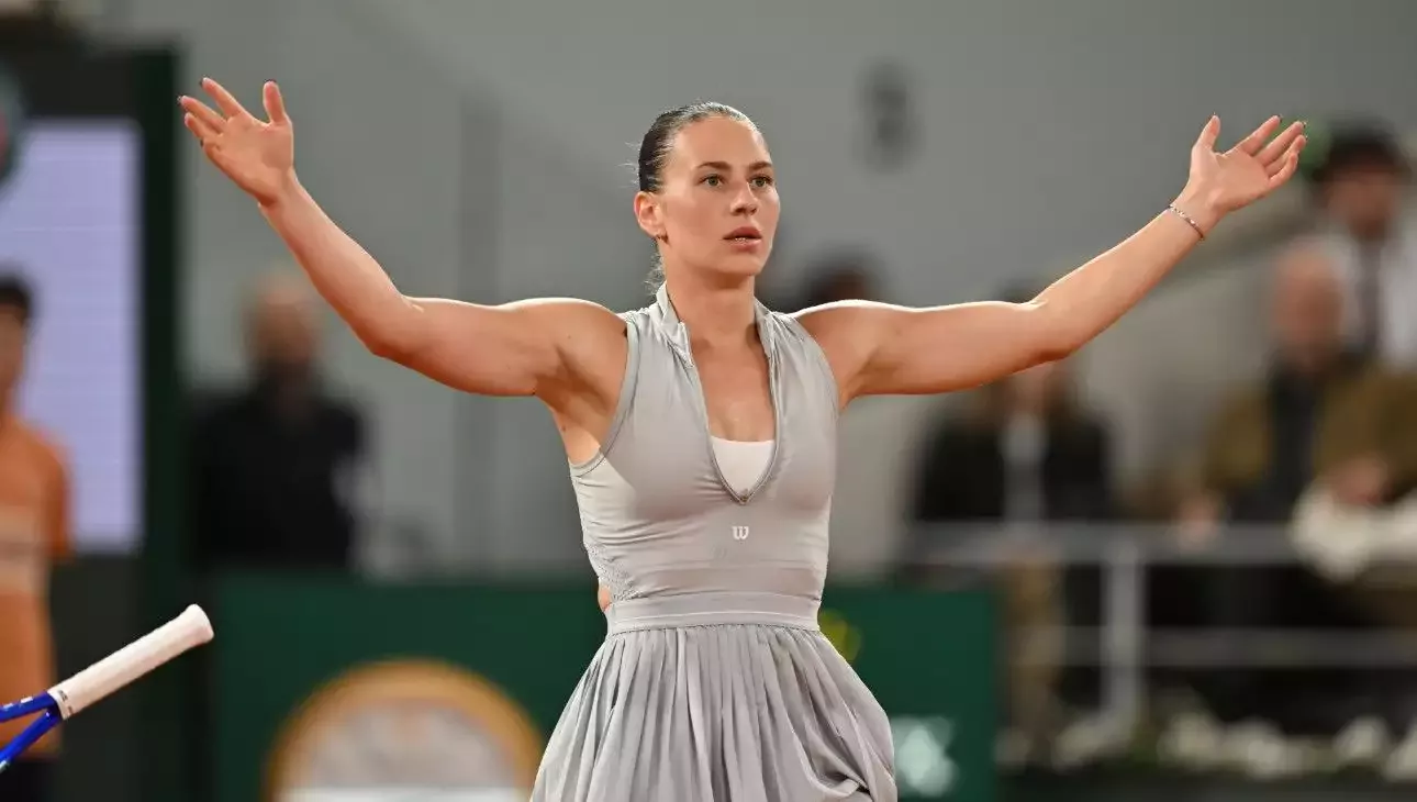 Andreeva ve Kostyuk, Fransa Açık'ta yarı finale yükseldi