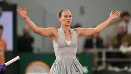 Andreeva ve Kostyuk, Fransa Açık'ta yarı finale yükseldi