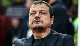 Panathinaikos Başantrenörü Ergin Ataman'dan Türkiye aleyhine slogan atan Olympiakos taraftarına tepki