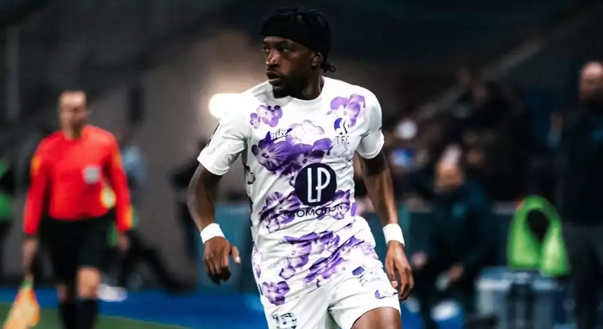 Erzurumspor'a bedava sağ bek! Norveçli Warren Kamanzi için görüşmeler sürüyor