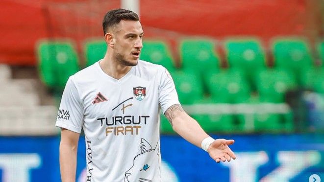 Başakşehir’e 24’lük stoper Ensar Çavuşoğlu!