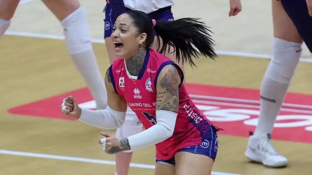 Brenda Castillo, Fenerbahçe'de!