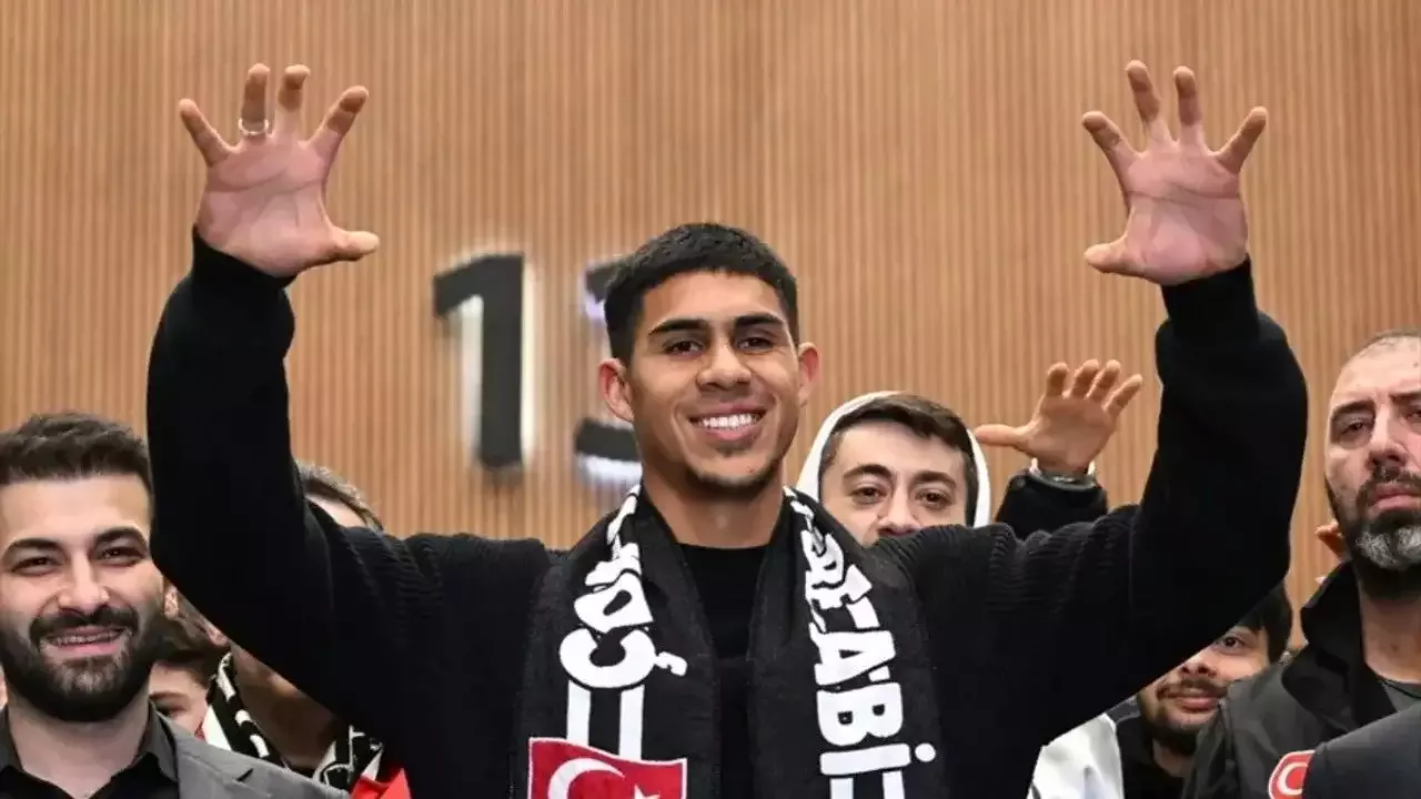 Devis Vasquez, Beşiktaş'tan ayrıldı
