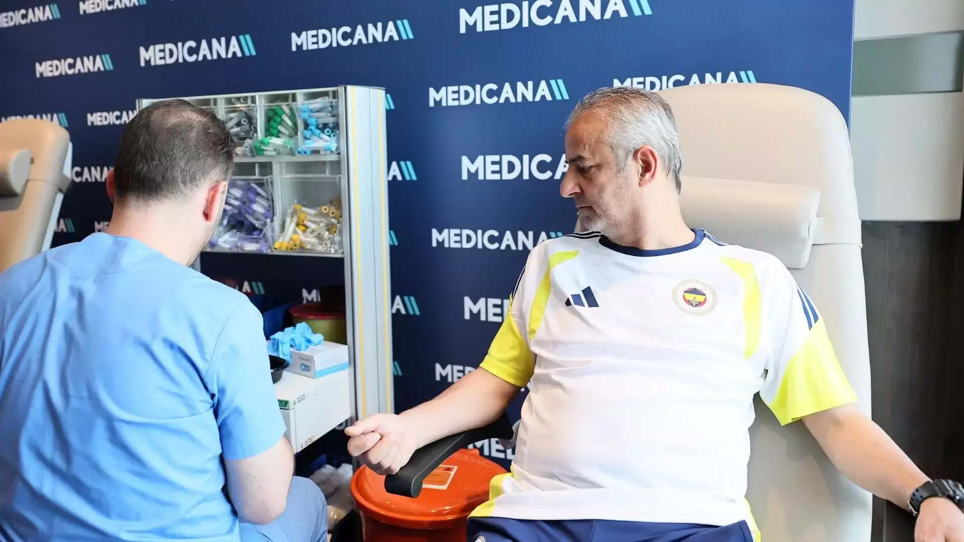 Fenerbahçe'de sağlık kontrolleri başladı