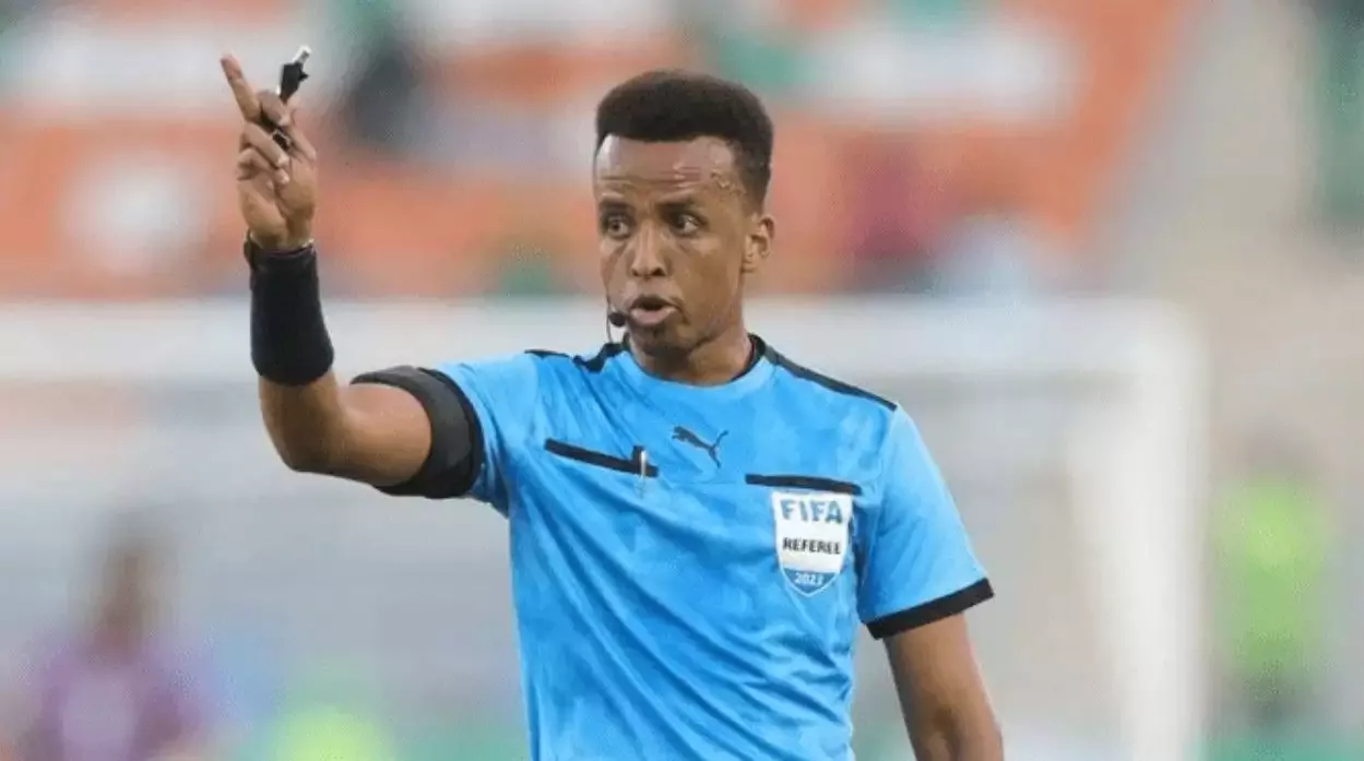 ABD'nin ülkeye almadığı Somalili hakem Omar Artan hakkında flaş gelişme! Final maçına atadı