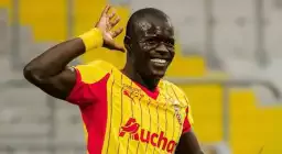 Lens, transferde adı Fenerbahçe ile anılan Malang Sarr ile yollarını ayırdı
