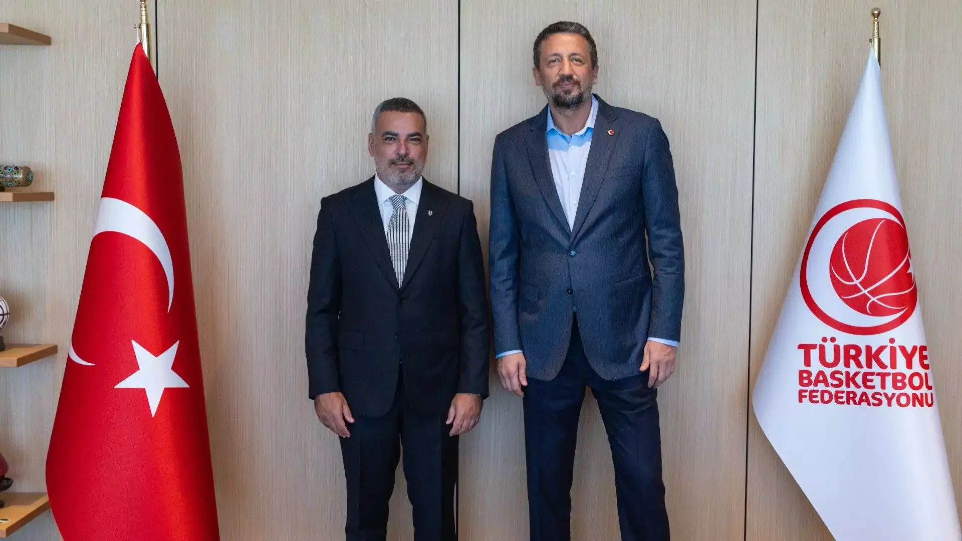Özkan Arseven'den TBF Başkanı Hidayet Türkoğlu'na ziyaret