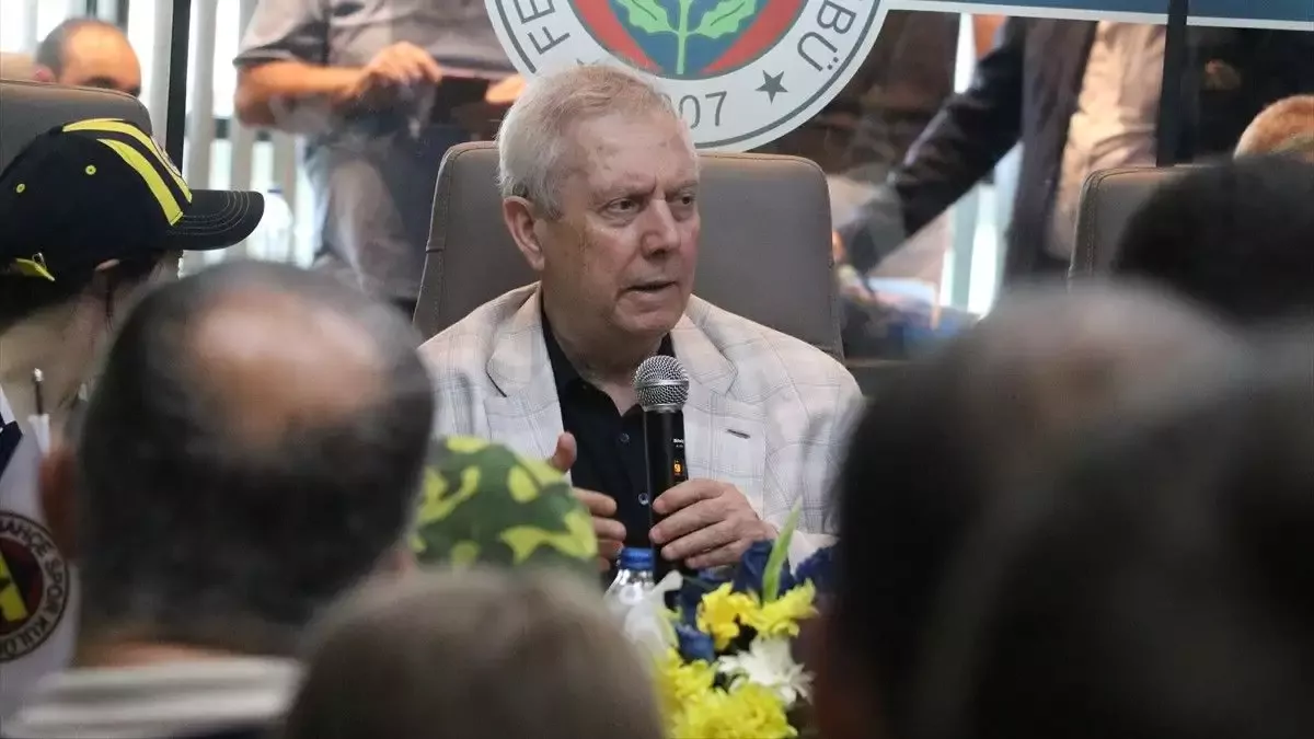 Aziz Yıldırım'ın Londra'da menajerleriyle görüştüğü iki stoper ortaya çıktı