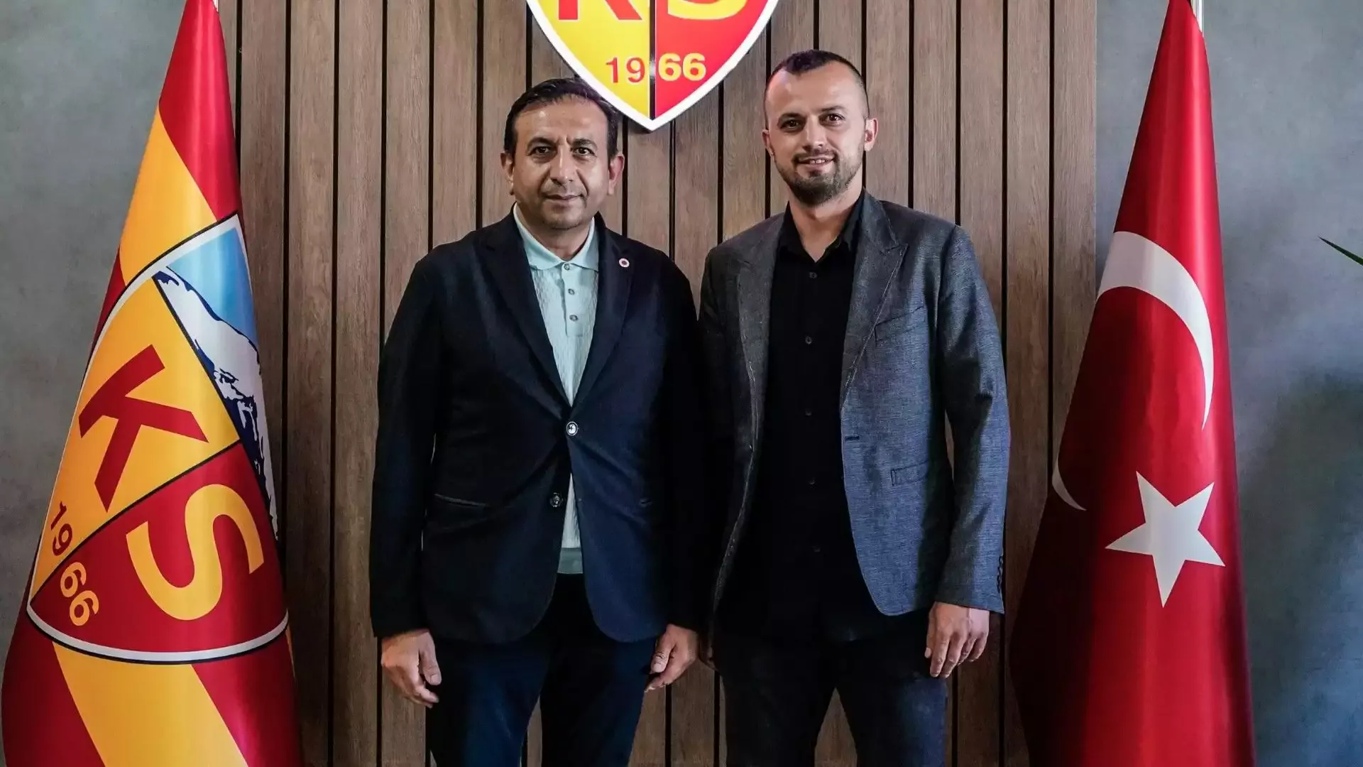 İlhan Parlak'tan 2 haftada istifa kararı!