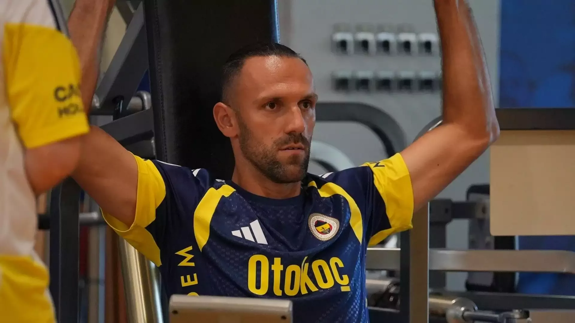 Fenerbahçe'de Vedat Muriqi çalışmalara başladı