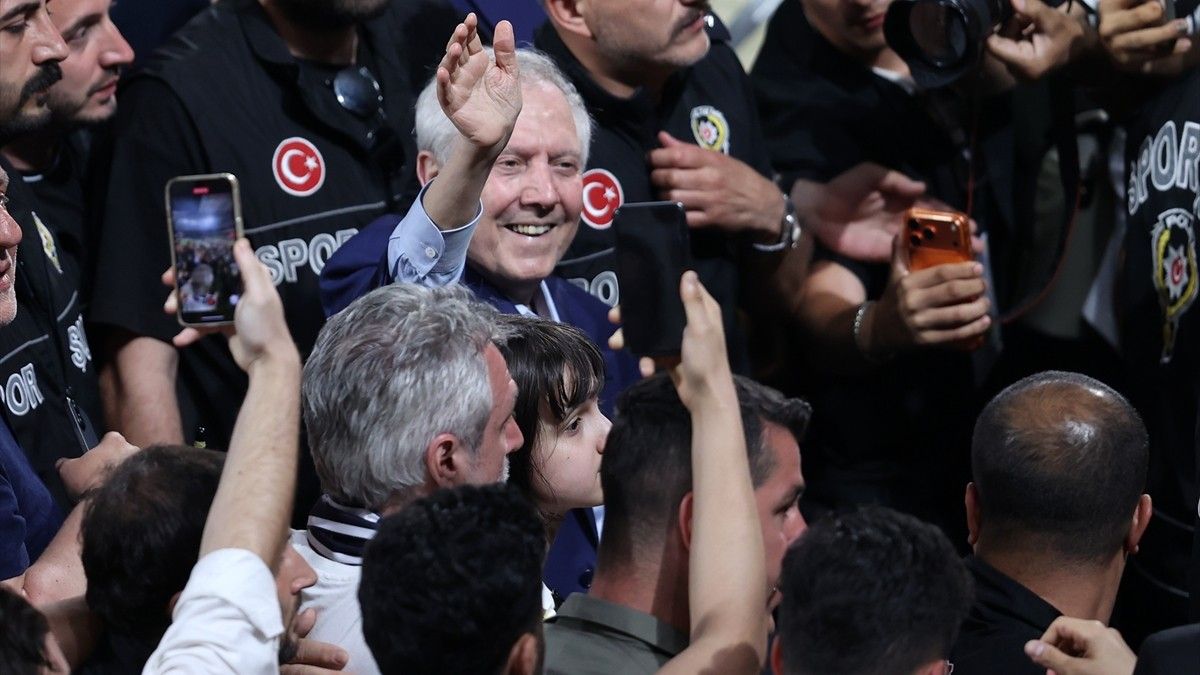 Aziz Yıldırım, Vedat Muriqi'nin ardından Guirassy'nin transf