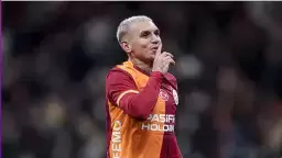 Torreira, transfer müjdesini sosyal medyadan duyurdu