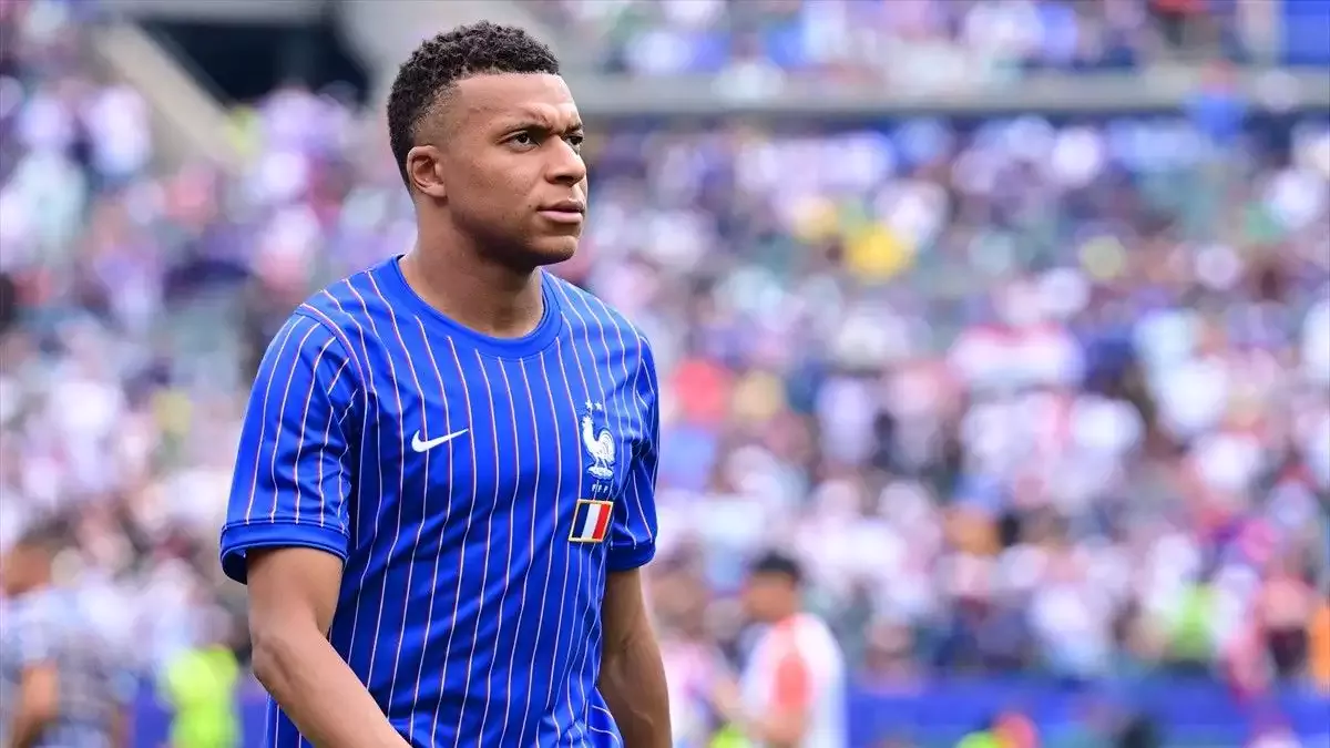 Messi kaçıyor Mbappe kovalıyor! İki tane de o attı