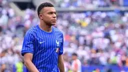 Messi kaçıyor Mbappe kovalıyor! İki tane de o attı