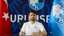 Erzurumspor FK'da Murat Cem Akpınar imzayı attı