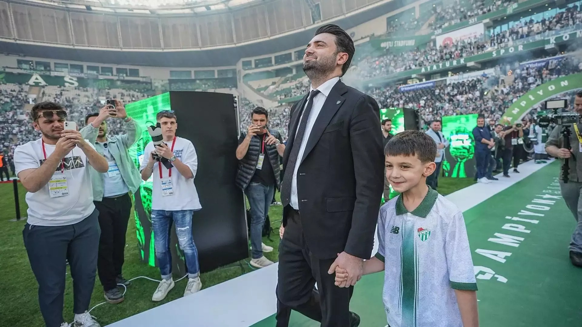 Bursaspor'a forvet müjdesi! Başkan Enes Çelik açıkladı...