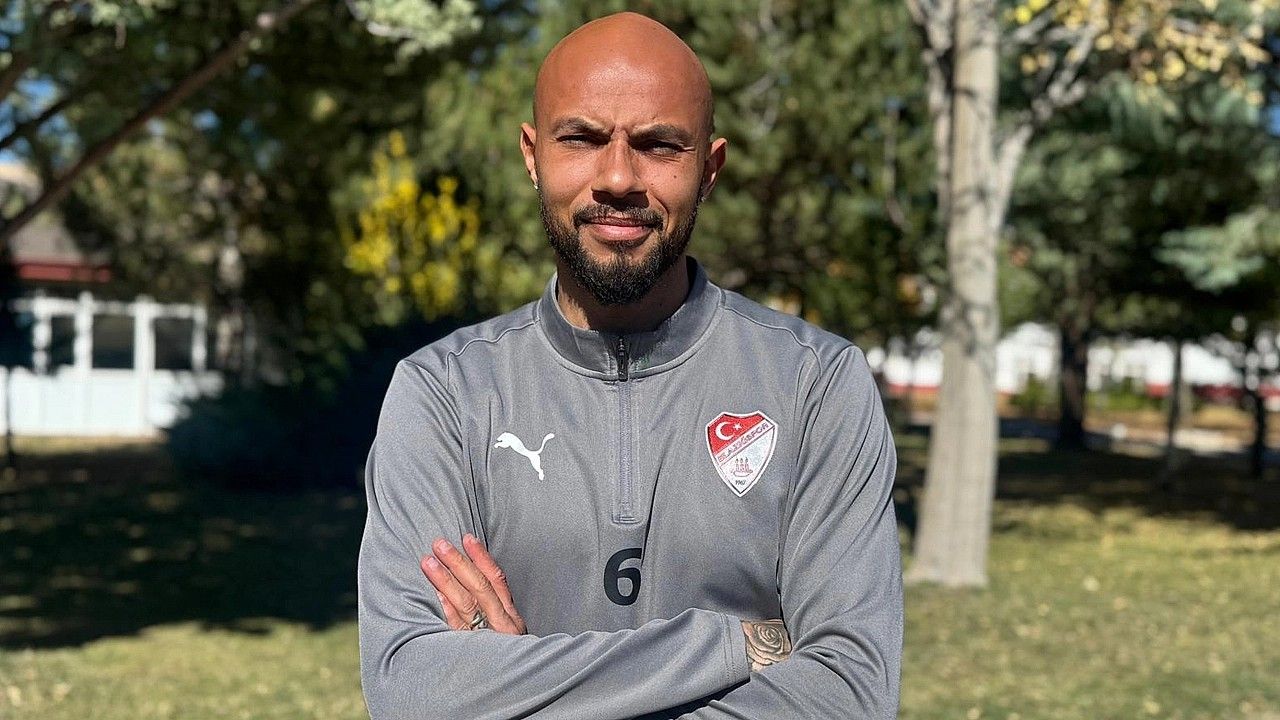 Sivasspor'dan savunmaya tecrübeli takviye!