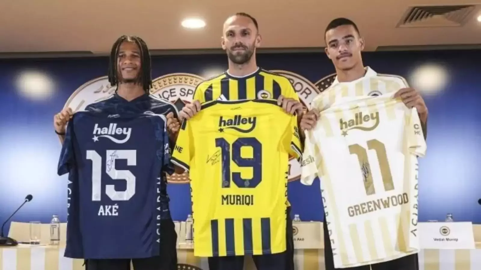 Fenerbahçe'nin UEFA kadrosu açıklandı