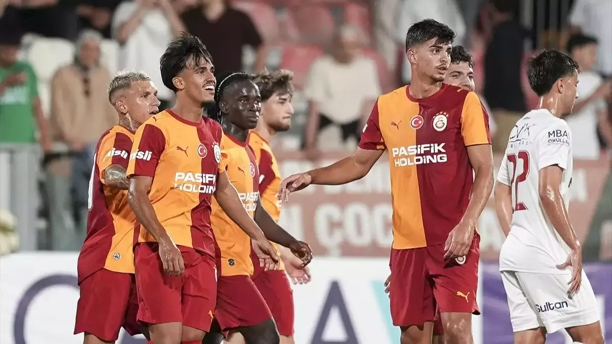 Galatasaray ilk hazırlık maçını farklı kazandı