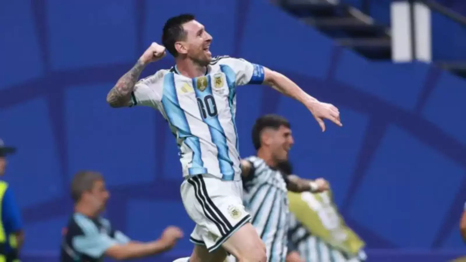 Messi, efsane rekorun peşinde! Tarihe bir adım daha yaklaştı