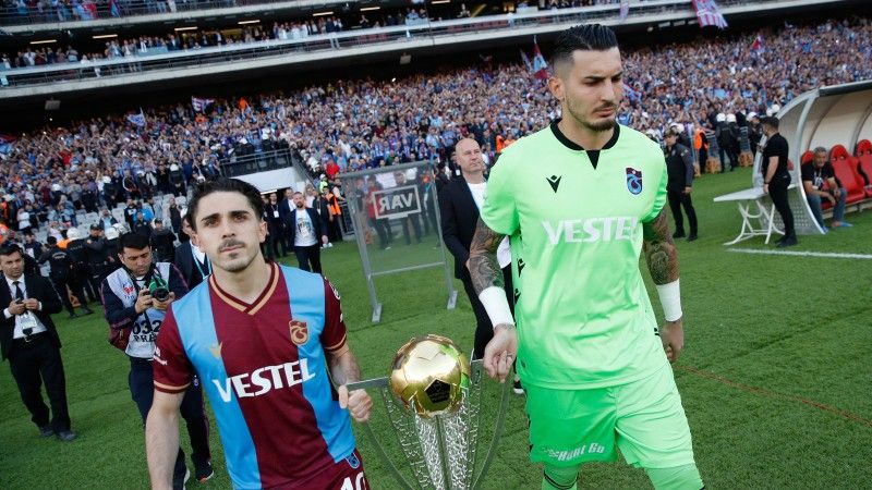 Trabzonspor, Uğurcan Çakır ve Abdülkadir Ömür'ün parasını istedi!