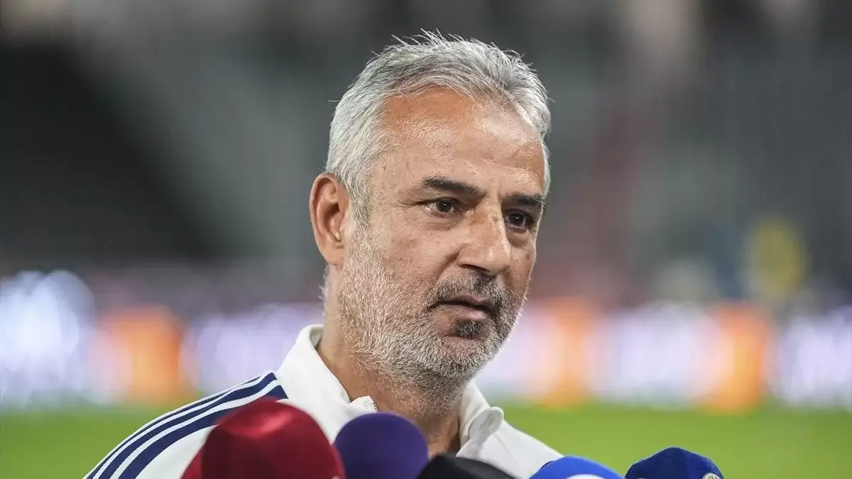 Fenerbahçe'de İsmail Kartal'ı şaşırtacak ayrılık talebi! Menajeri İstanbul'a geldi...