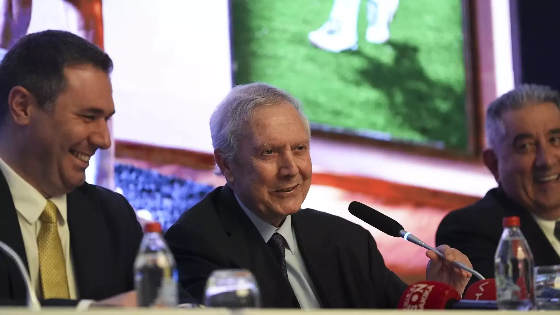 Fenerbahçe'de yerli harekatı! Galatasaray da istiyor...