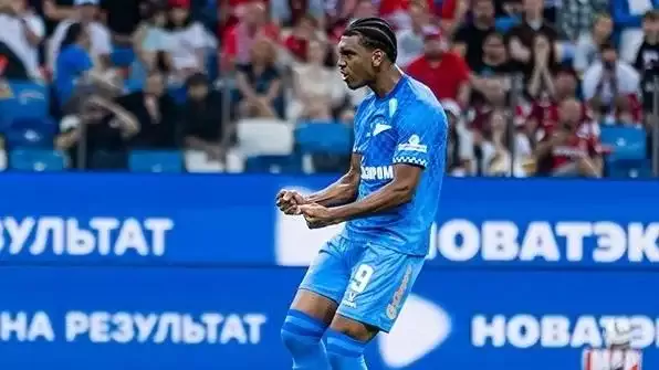 Felipe Augusto Zenit'le gollerine devam ediyor!