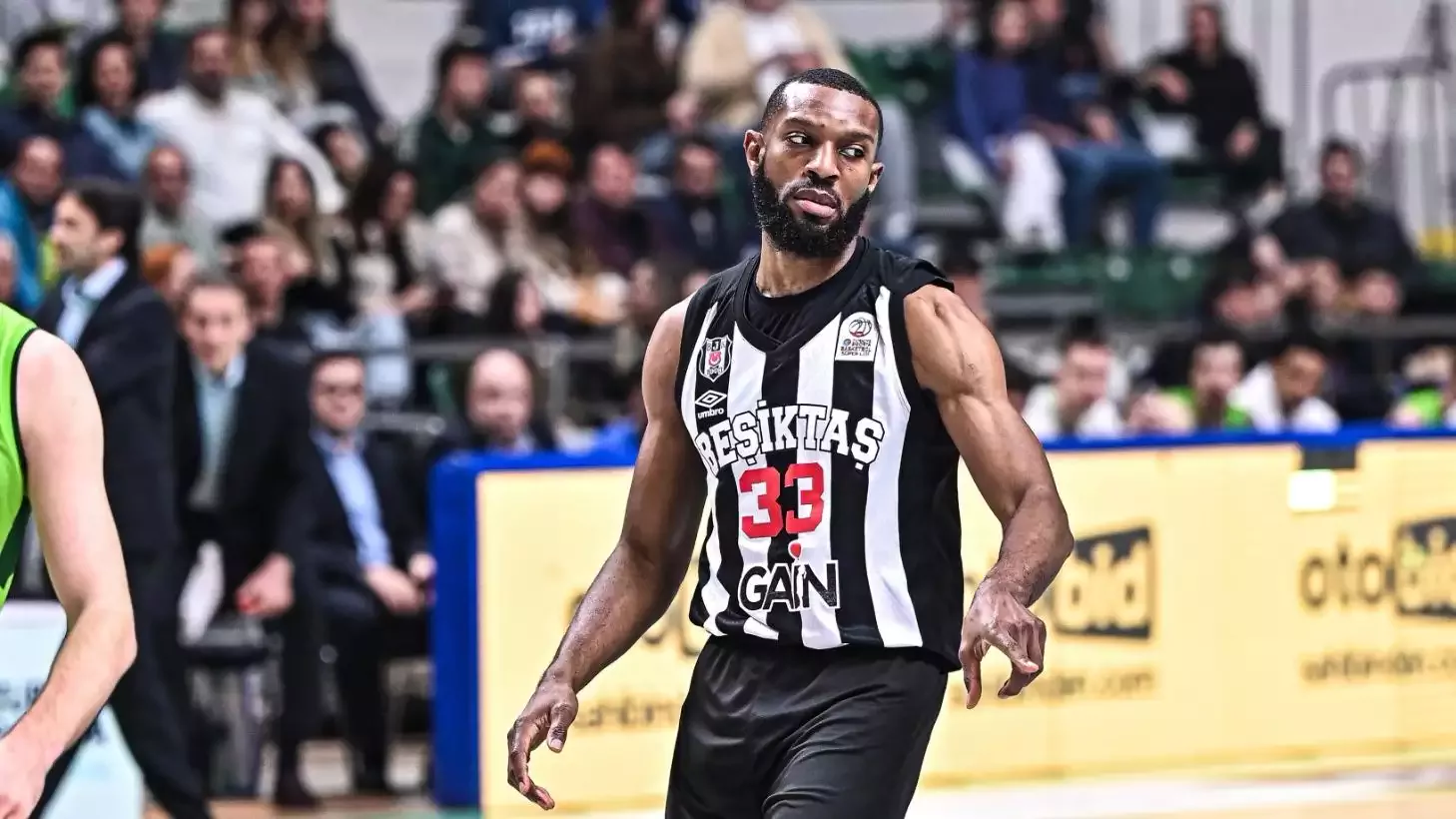 Beşiktaş'ta Vitto Brown ile yollar ayrıldı