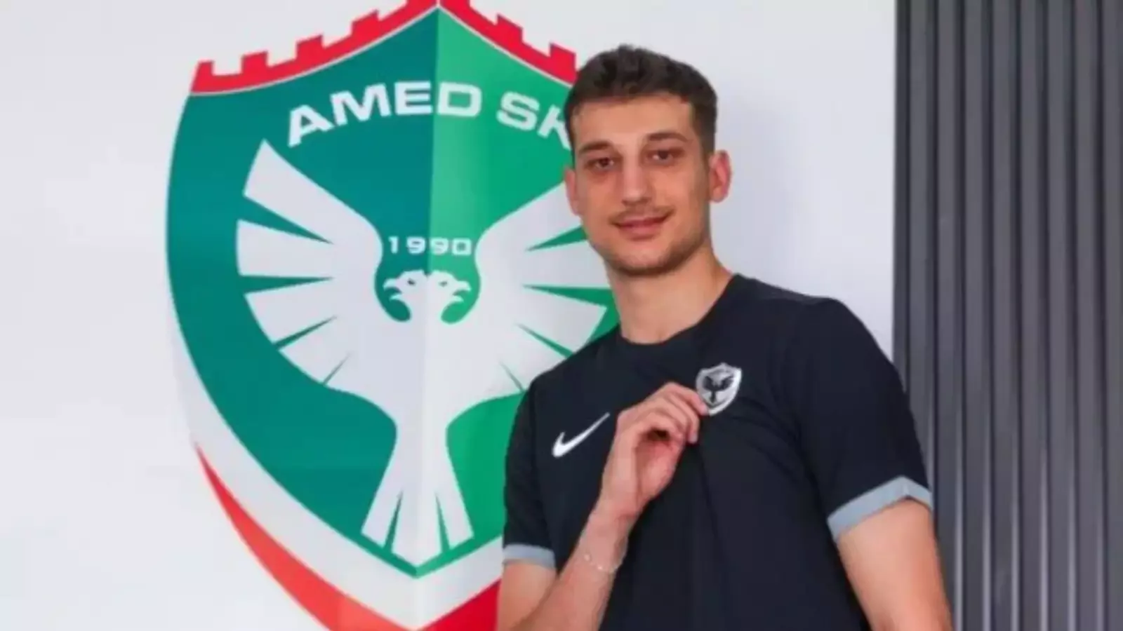 Mustafa Burak Bozan'dan Amedspor taraftarına övgü