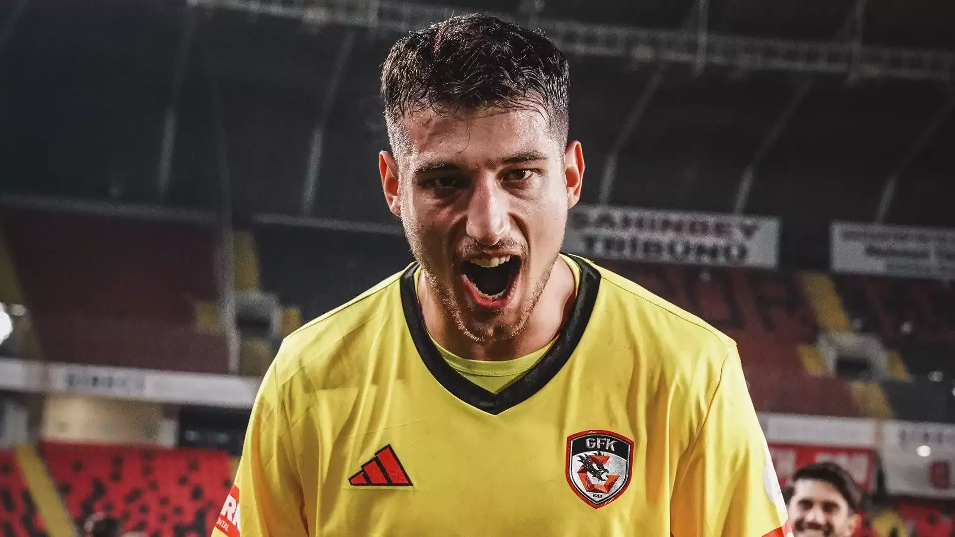 Amedspor, Mustafa Burak Bozan ile anlaştı! Sözleşmesini feshetti