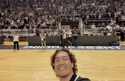 Cedi Osman'a yeni takımından görkemli tören! Salon yıkıldı