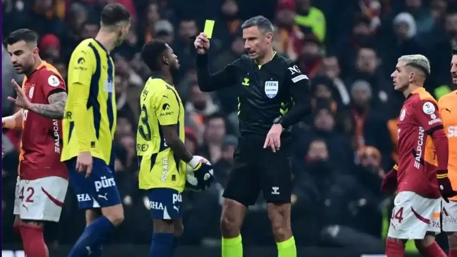 Galatasaray-Fenerbahçe derbisini de yönetmişti! Slavko Vincic hakemliği bıraktı