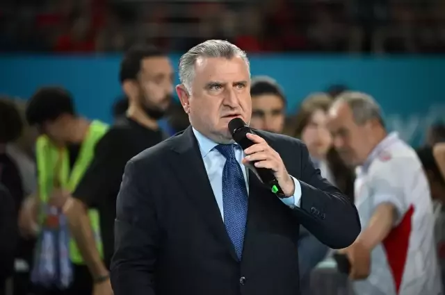 Gençlik ve Spor Bakanı Osman Aşkın Bak