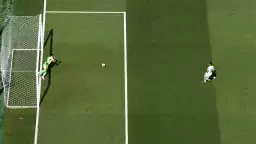 Bounou penaltıdan geçit vermiyor!