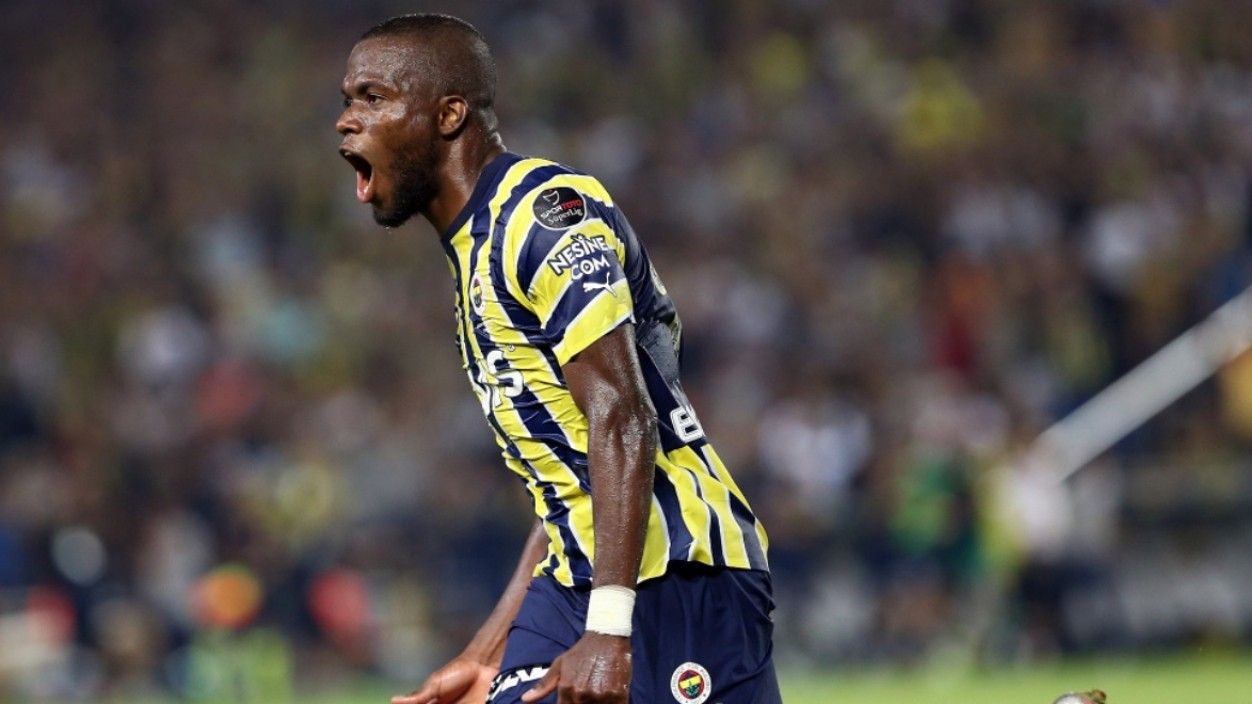 Enner Valencia "babasıyla" buluşmaya hazırlanıyor!
