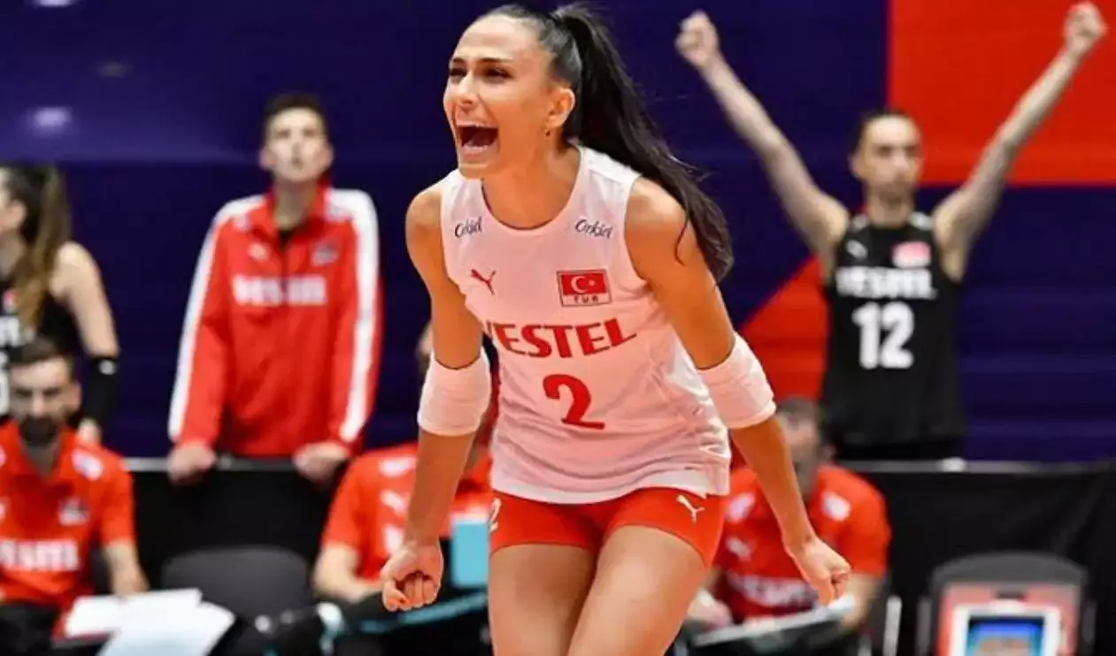 Simge Aköz
