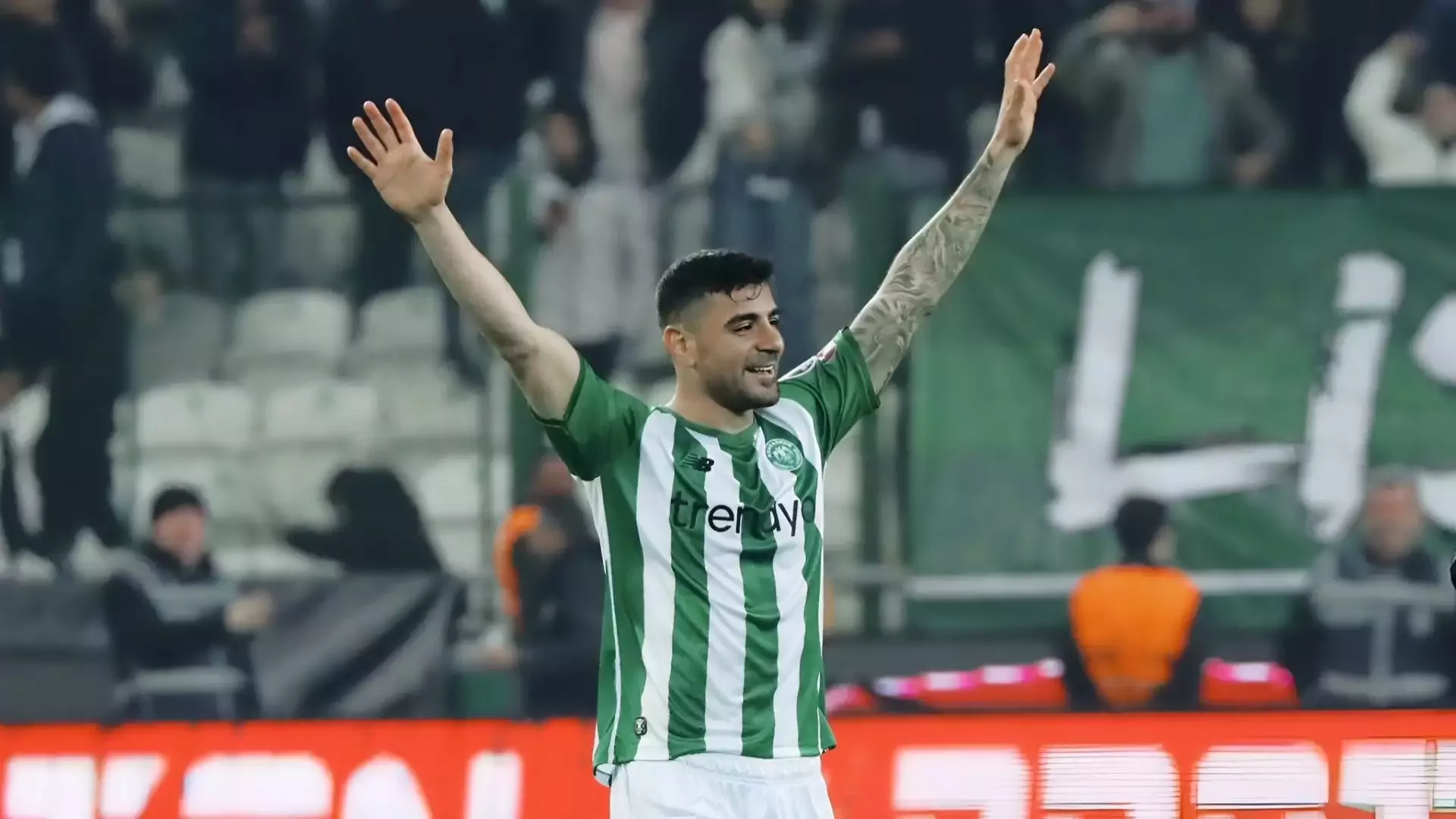 Trabzonspor ve Başakşehir'den Adil Demirbağ için transfer teklifi! Asbaşkan açıkladı...