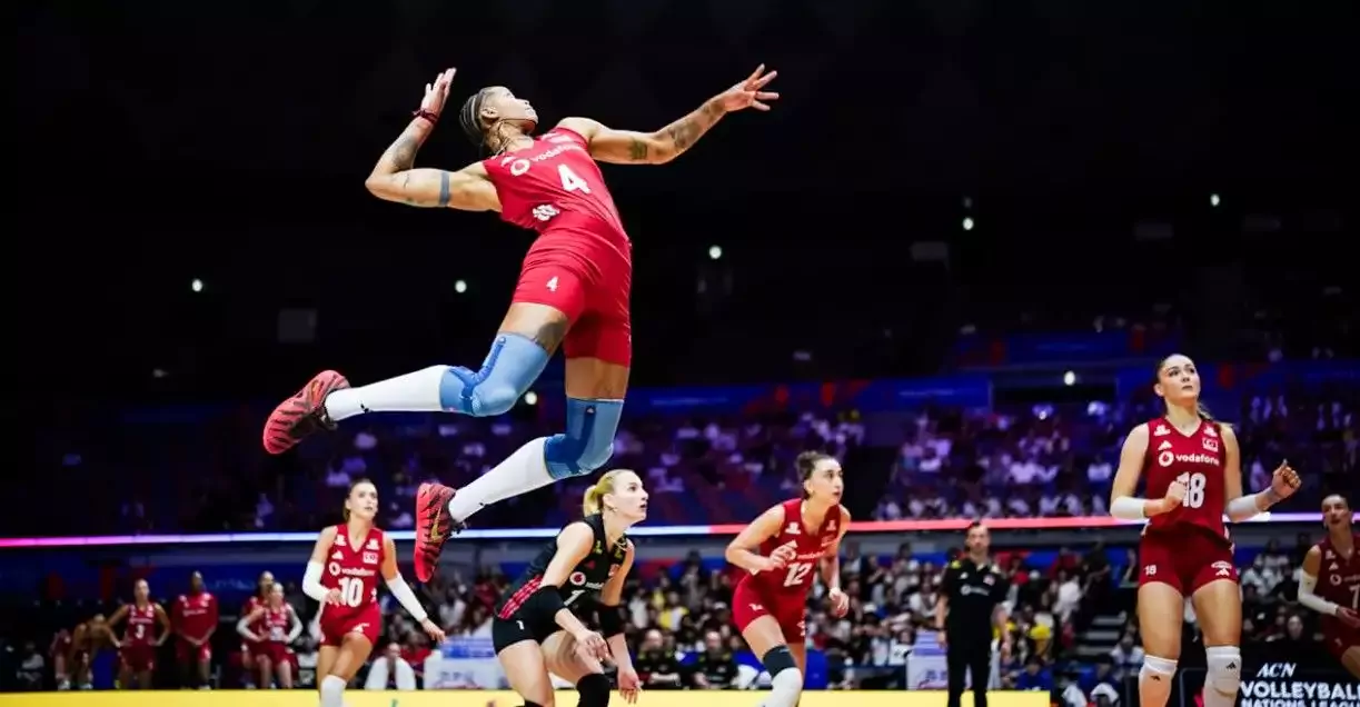 Filenin Sultanları final setinde yıkıldı, ABD'ye 3-2 kaybetti