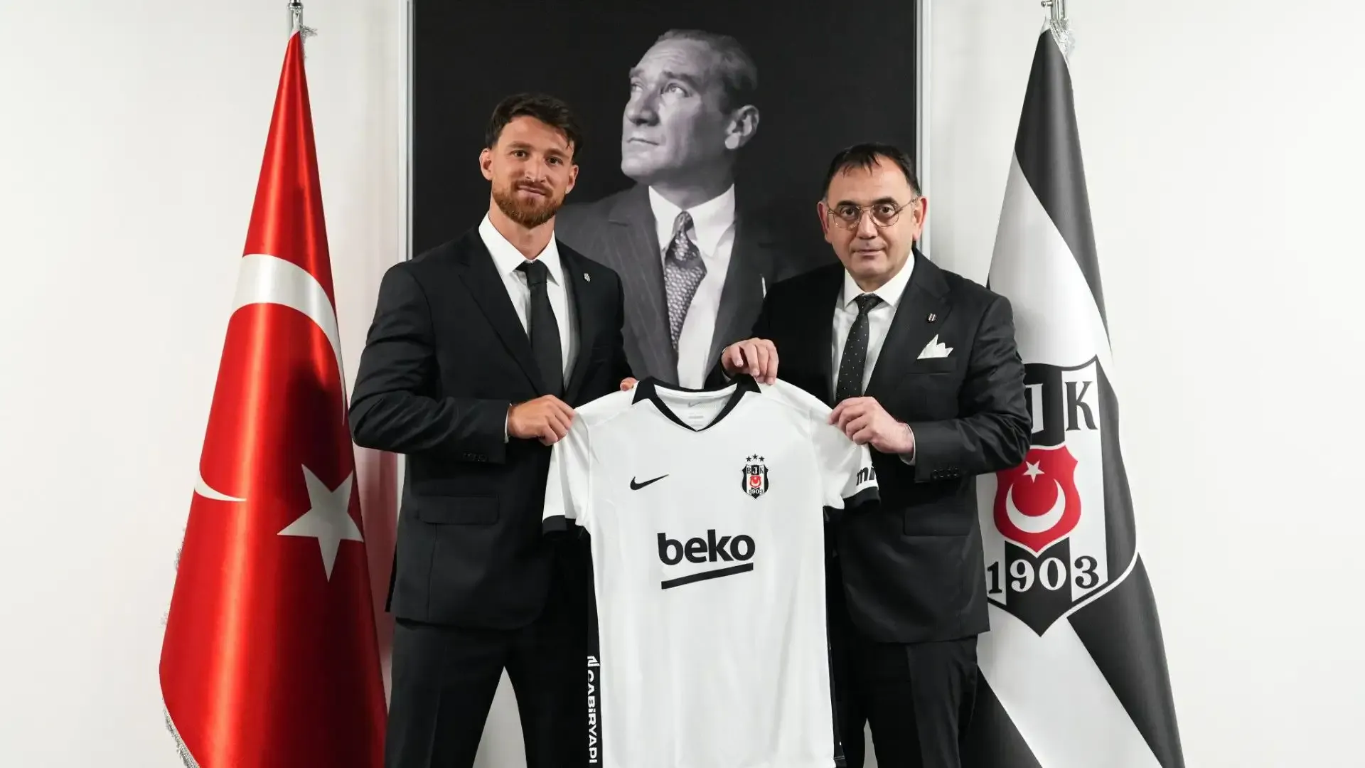 Salih Özcan resmen Beşiktaş'ta! Sözleşme detayı açıklandı